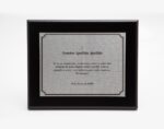 Diseño de placa conmemorativa para aniversarios y cumpleaños