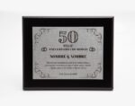 Diseño de placa conmemorativa para bodas de oro