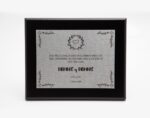 Diseño de placa conmemorativa para bodas de oro